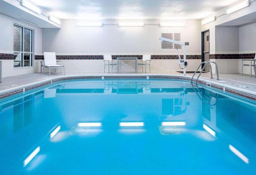 هتل Country Inn & Suites By Radisson, Toledo, Oh