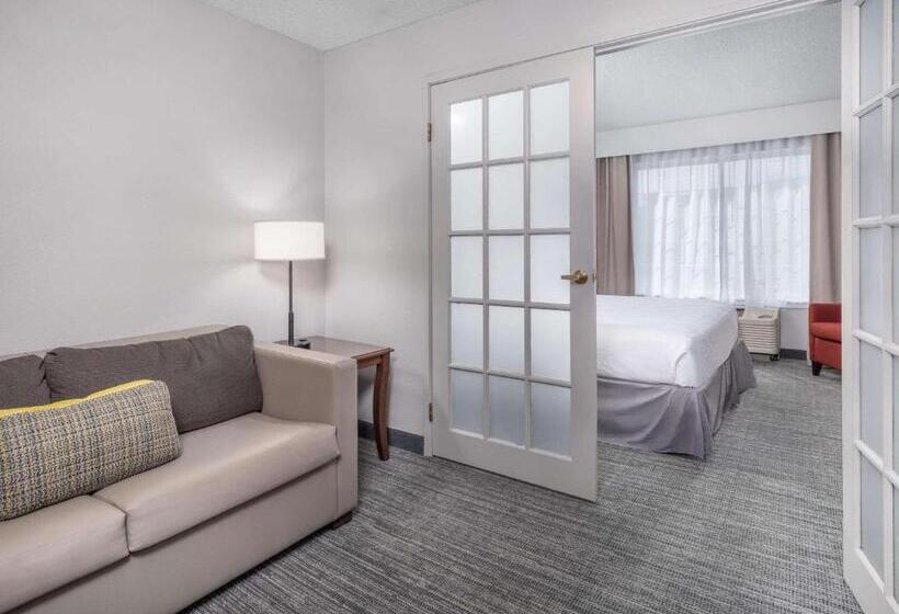 هتل Country Inn & Suites By Radisson, Toledo, Oh