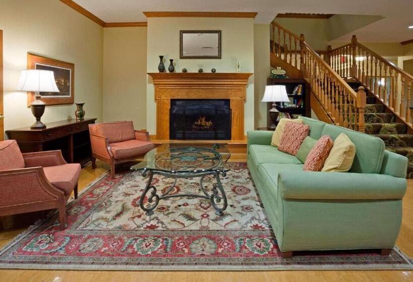 فندق Country Inn & Suites By Radisson, Watertown, Sd