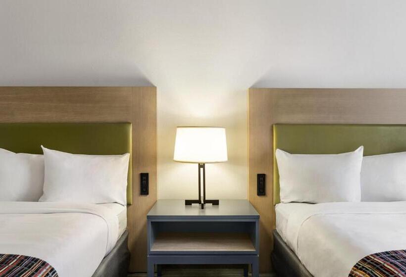 فندق Country Inn & Suites By Radisson, Wausau, Wi