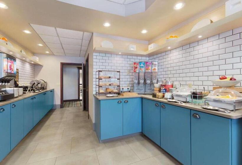 فندق Country Inn & Suites By Radisson, Wausau, Wi