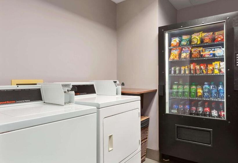 فندق Country Inn & Suites By Radisson, Wausau, Wi