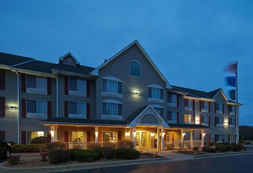 فندق Country Inn & Suites By Radisson, West Bend, Wi