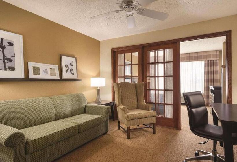 فندق Country Inn & Suites By Radisson, West Bend, Wi