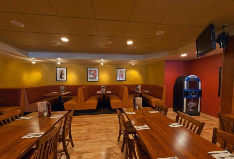 Отель Country Inn & Suites By Radisson, Woodbury, Mn