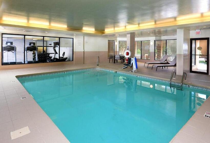 فندق Courtyard Beckley