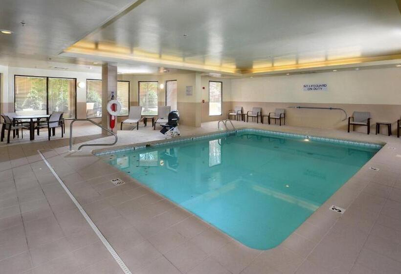 فندق Courtyard Beckley