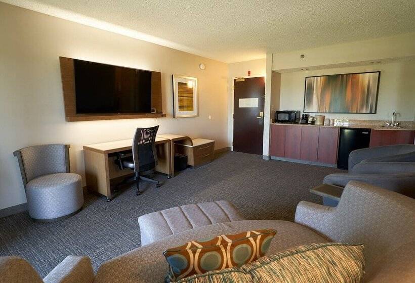 هتل Courtyard By Marriott Bentonville