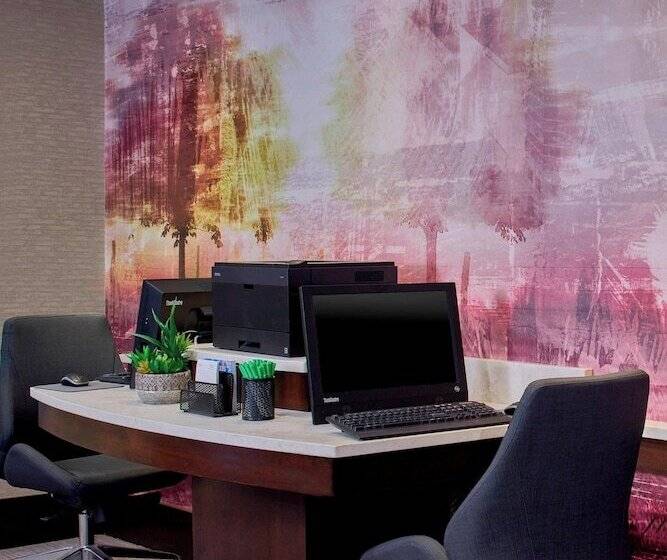 בית מלון כפרי Courtyard By Marriott Albany Thruway