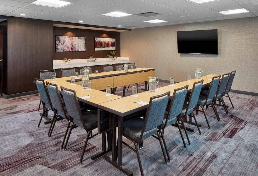 בית מלון כפרי Courtyard By Marriott Albany Thruway