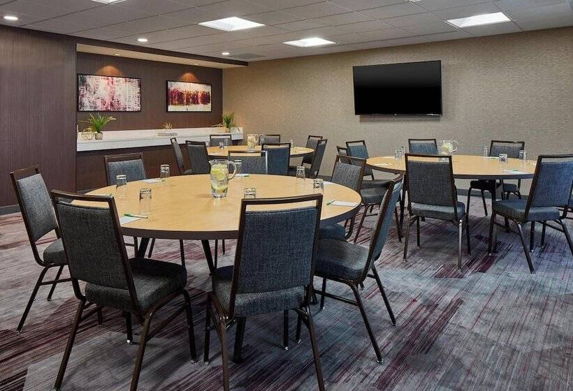 בית מלון כפרי Courtyard By Marriott Albany Thruway