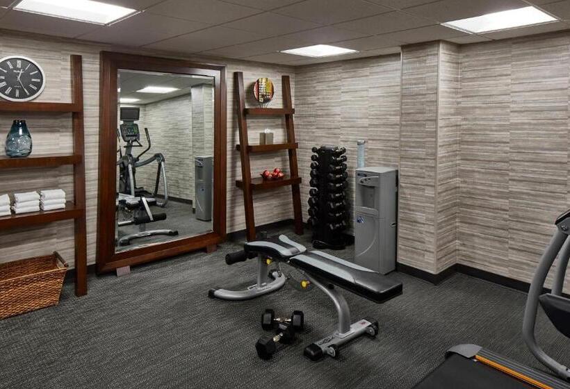 בית מלון כפרי Courtyard By Marriott Albany Thruway