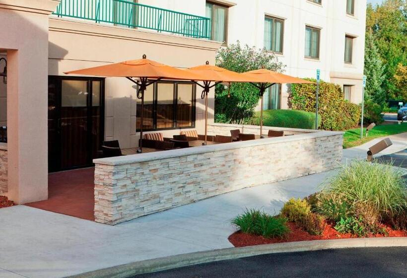 בית מלון כפרי Courtyard By Marriott Albany Thruway