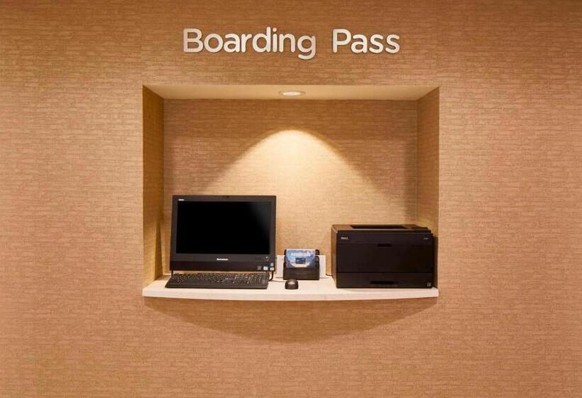 בית מלון כפרי Courtyard By Marriott Albany Thruway