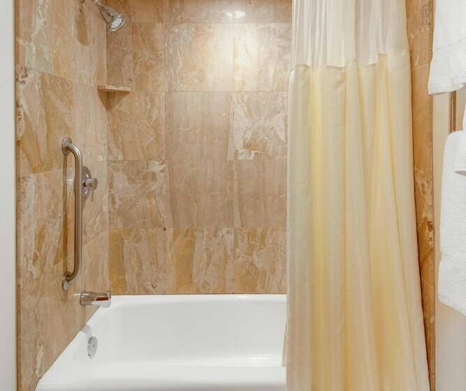 בית מלון כפרי Courtyard By Marriott Portsmouth