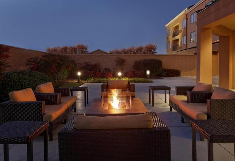 هتل Courtyard Chesapeake Greenbrier