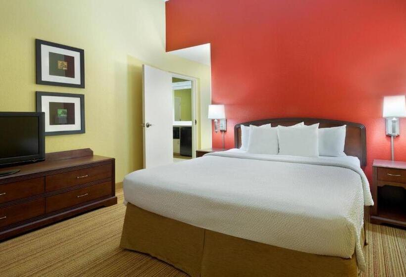 Отель Courtyard Chesapeake Greenbrier