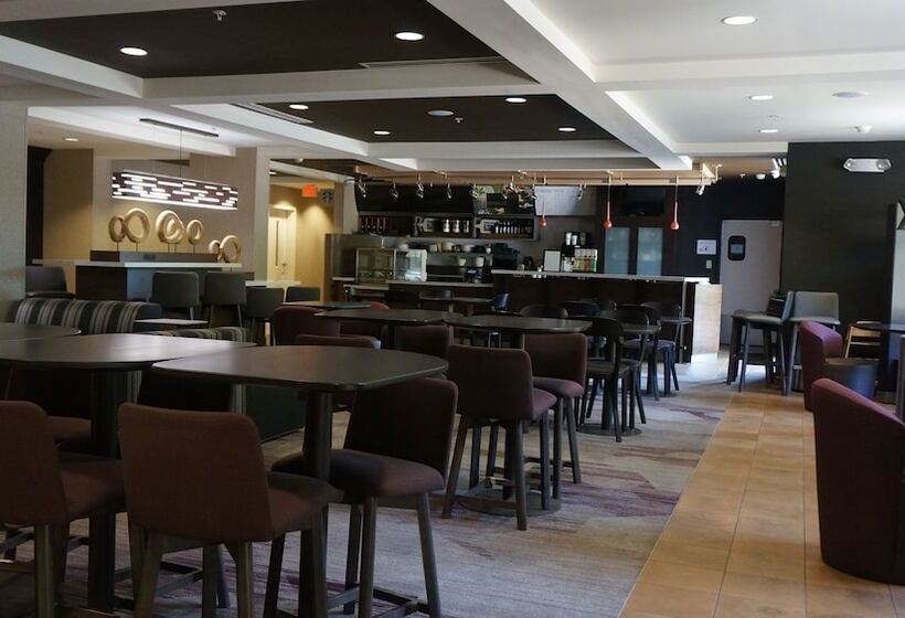 בית מלון כפרי Courtyard By Marriott Columbia Northeast/fort Jackson Area