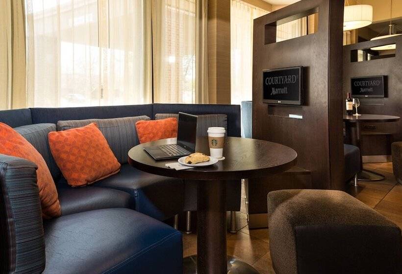 فندق Courtyard By Marriott Fort Collins