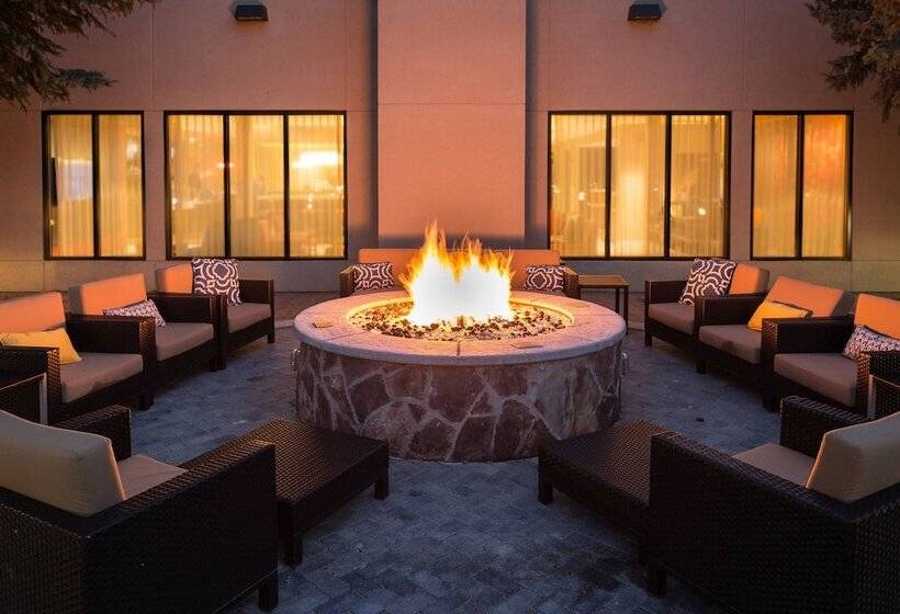 فندق Courtyard By Marriott Fort Collins