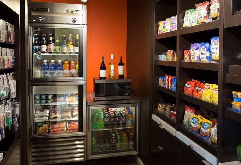 فندق Courtyard By Marriott Fort Collins