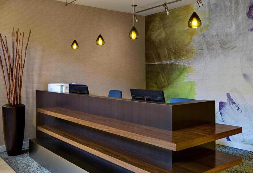 Отель Courtyard Grand Rapids Downtown