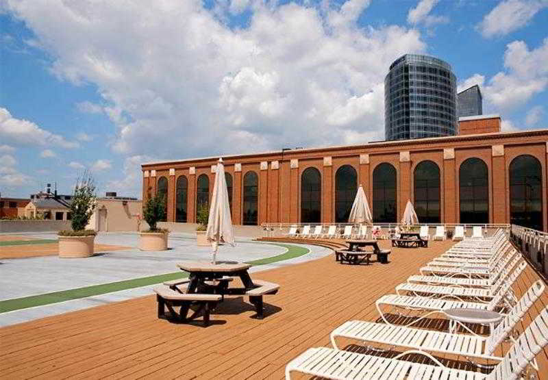 Отель Courtyard Grand Rapids Downtown