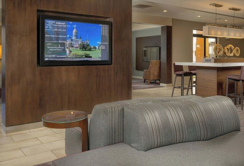 هتل Courtyard By Marriott New Haven Orange