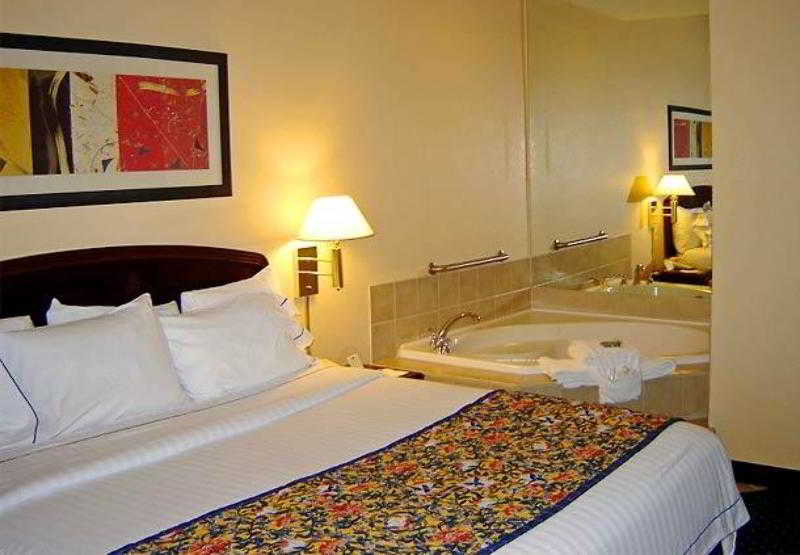 فندق Courtyard By Marriott Oklahoma City Northwest