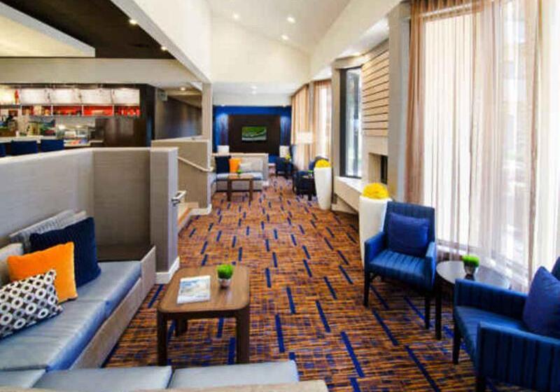 فندق Courtyard St. Louis Westport Plaza