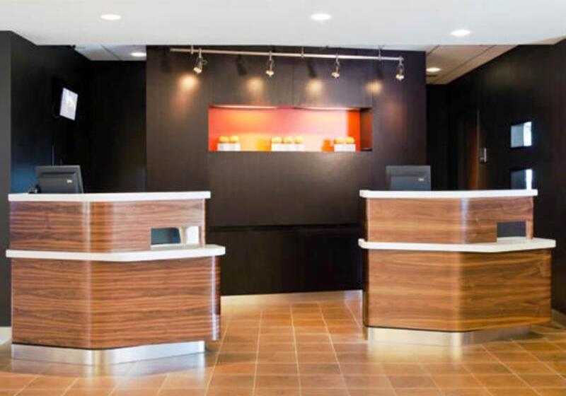 هتل Courtyard St. Louis Westport Plaza