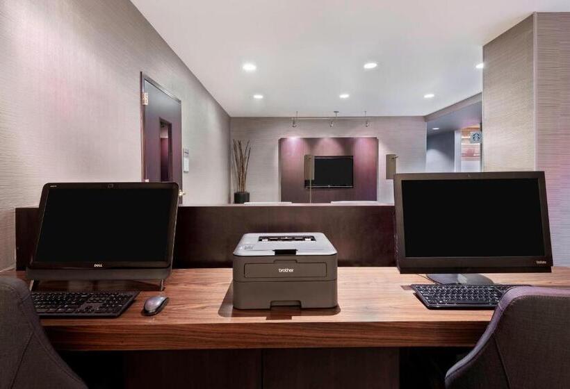 فندق Courtyard Tampa Downtown