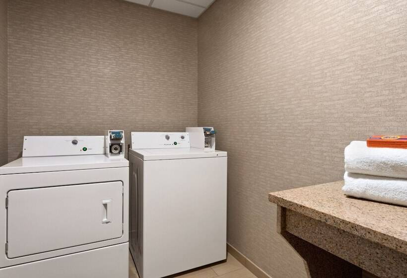 酒店 Courtyard Tupelo