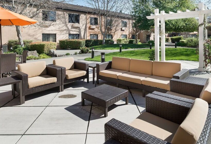 호텔 Courtyard By Marriott Vacaville