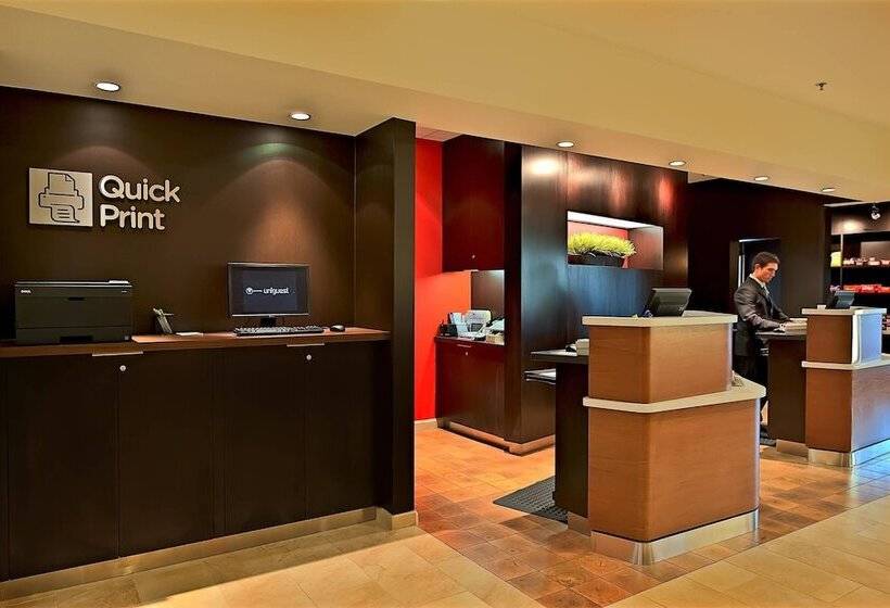 Отель Courtyard By Marriott Vacaville