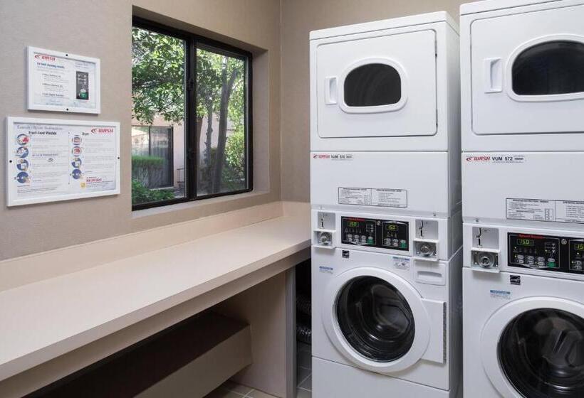 호텔 Courtyard By Marriott Vacaville