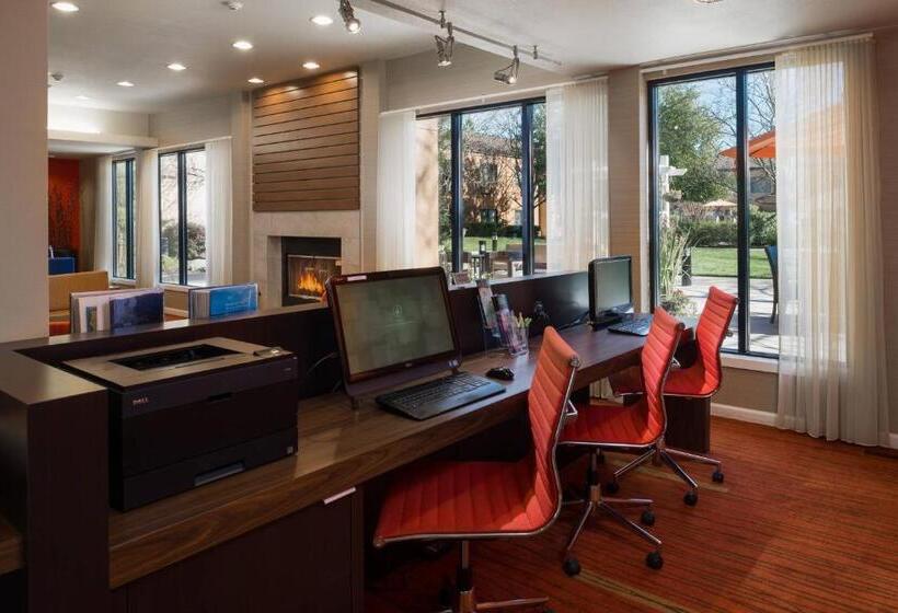 호텔 Courtyard By Marriott Vacaville