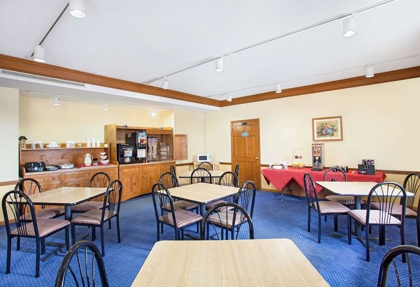 酒店 Days Inn By Wyndham Auburn