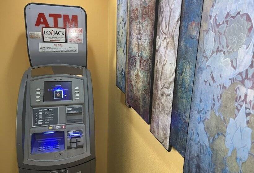 בית מלון כפרי Days Inn & Suites By Wyndham Albany