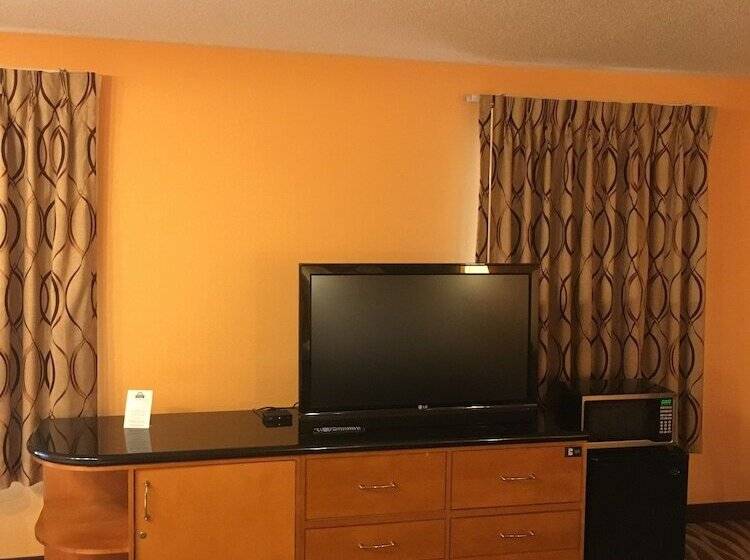 בית מלון כפרי Days Inn & Suites By Wyndham Albany