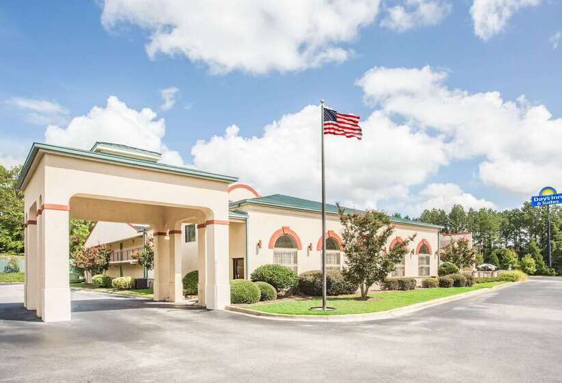 هتل Days Inn & Suites By Wyndham Columbia Airport