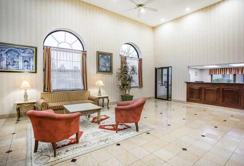 هتل Days Inn & Suites By Wyndham Columbia Airport