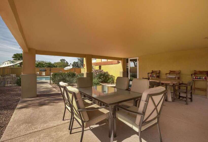 Garner Hotel Phoenix   Surprise, An Ihg