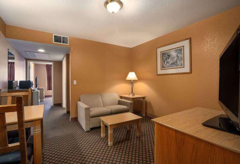 Garner Hotel Phoenix   Surprise, An Ihg