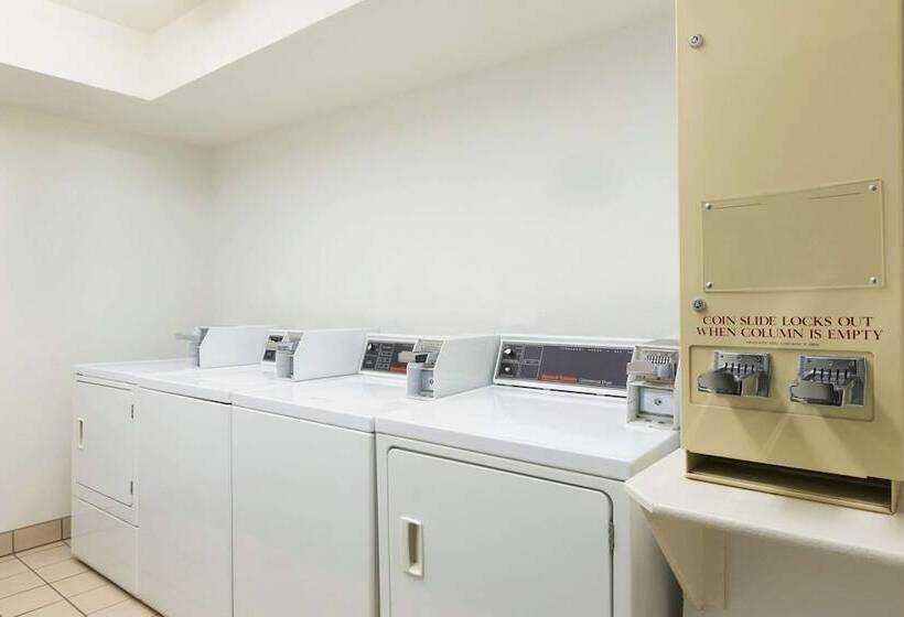 Garner Hotel Phoenix   Surprise, An Ihg