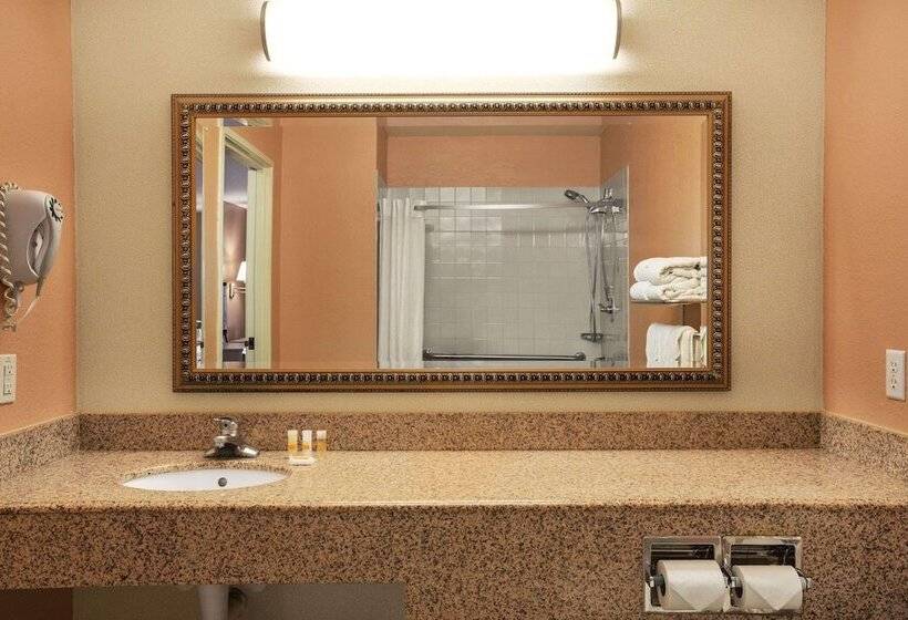 Garner Hotel Phoenix   Surprise, An Ihg