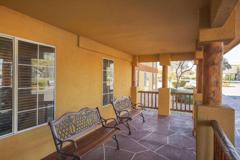 Garner Hotel Phoenix   Surprise, An Ihg