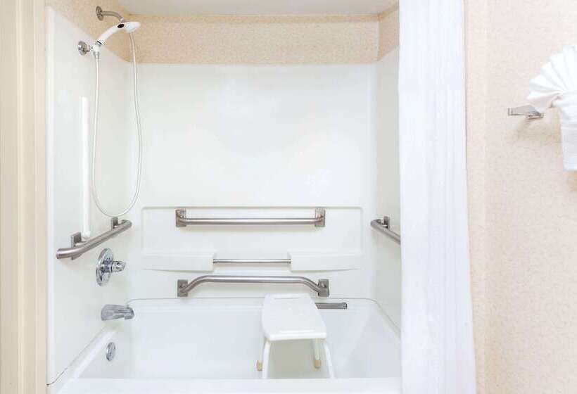 فندق Days Inn & Suites By Wyndham Tucker/northlake