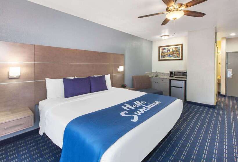 酒店 Days Inn & Suites By Wyndham Webster Nasaclearlakehouston