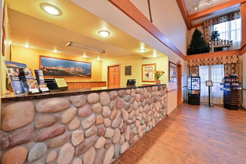 酒店 Duluth Inn & Suites Near Spirit Mountain